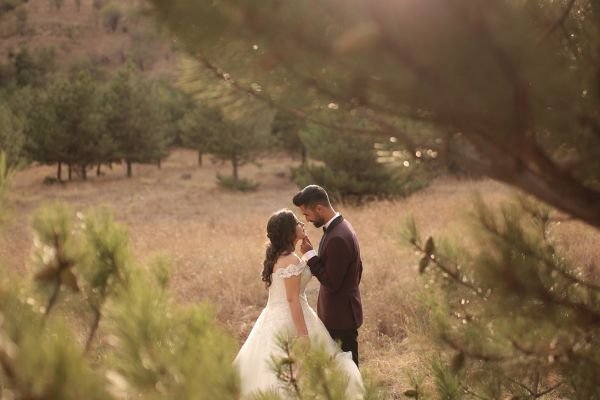 wedding photography mistakes, avoiding new trends in photo poses
