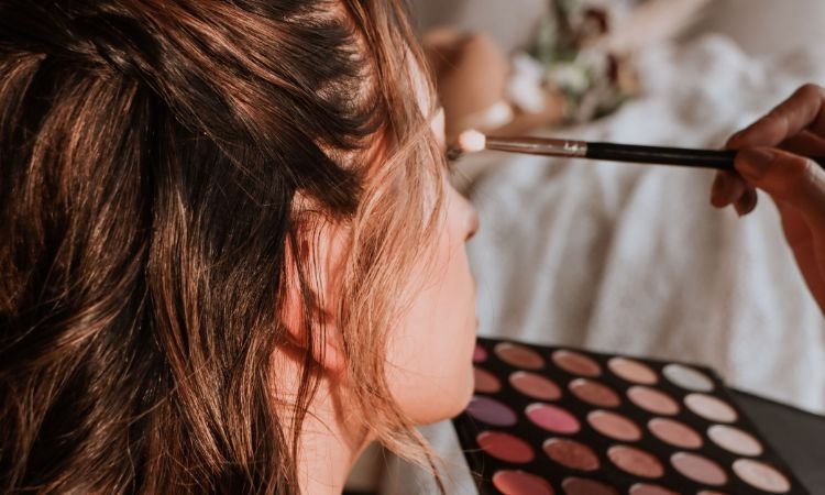 scope of makeup artist